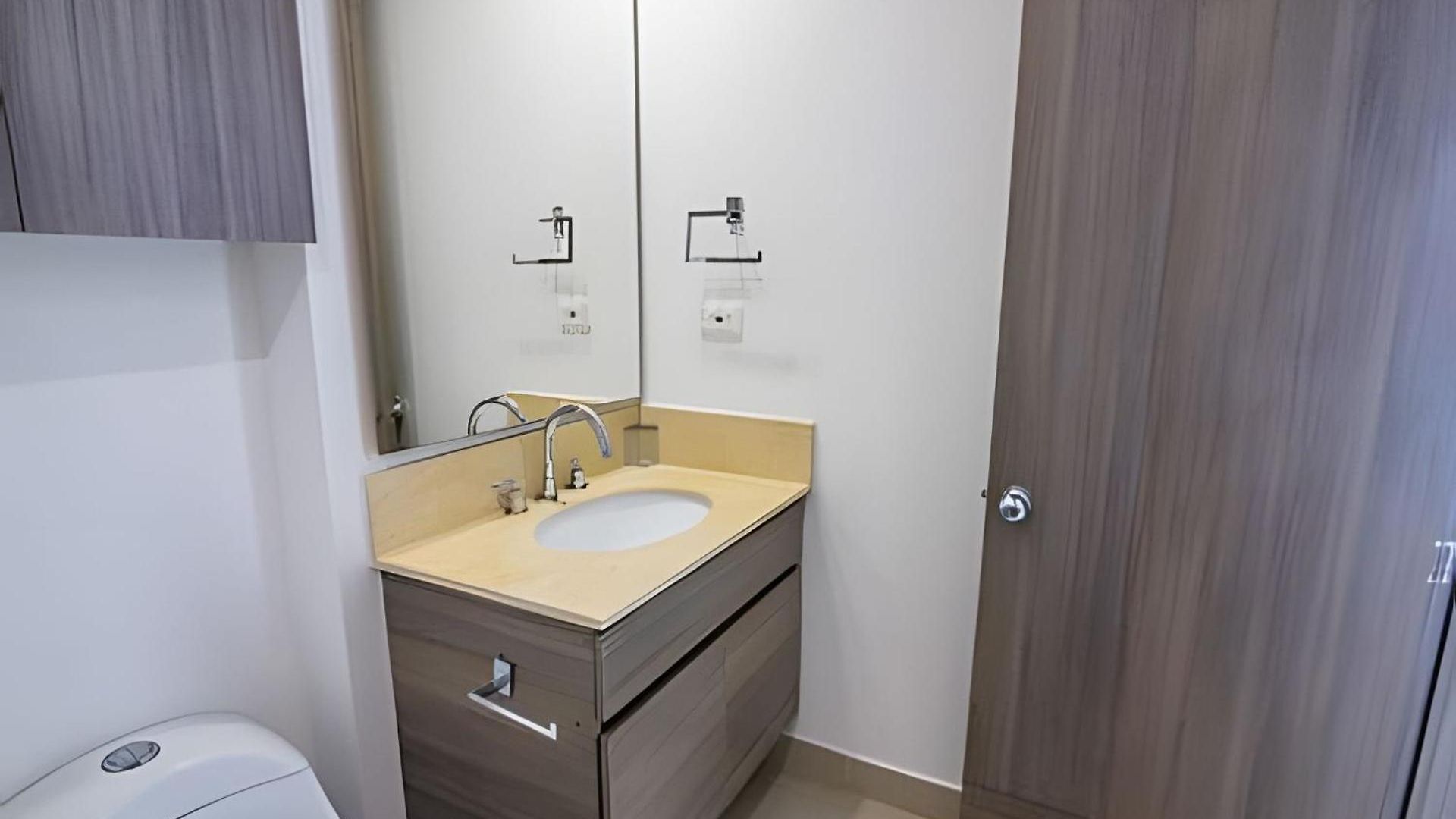 Hermoso Apto Frente Al Mar - Morros Piso 9 Apartamento *