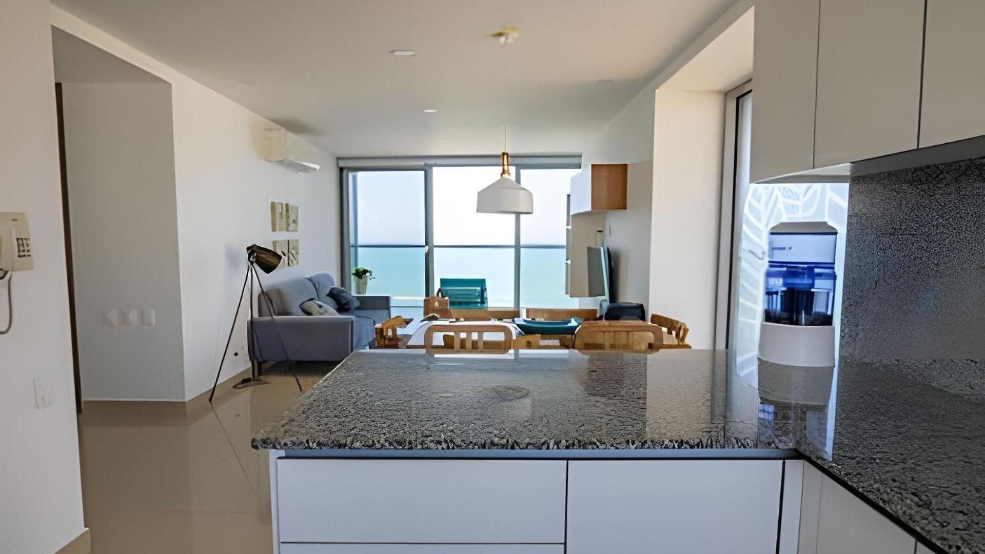 Hermoso Apto Frente Al Mar - Morros Piso 9 Apartamento