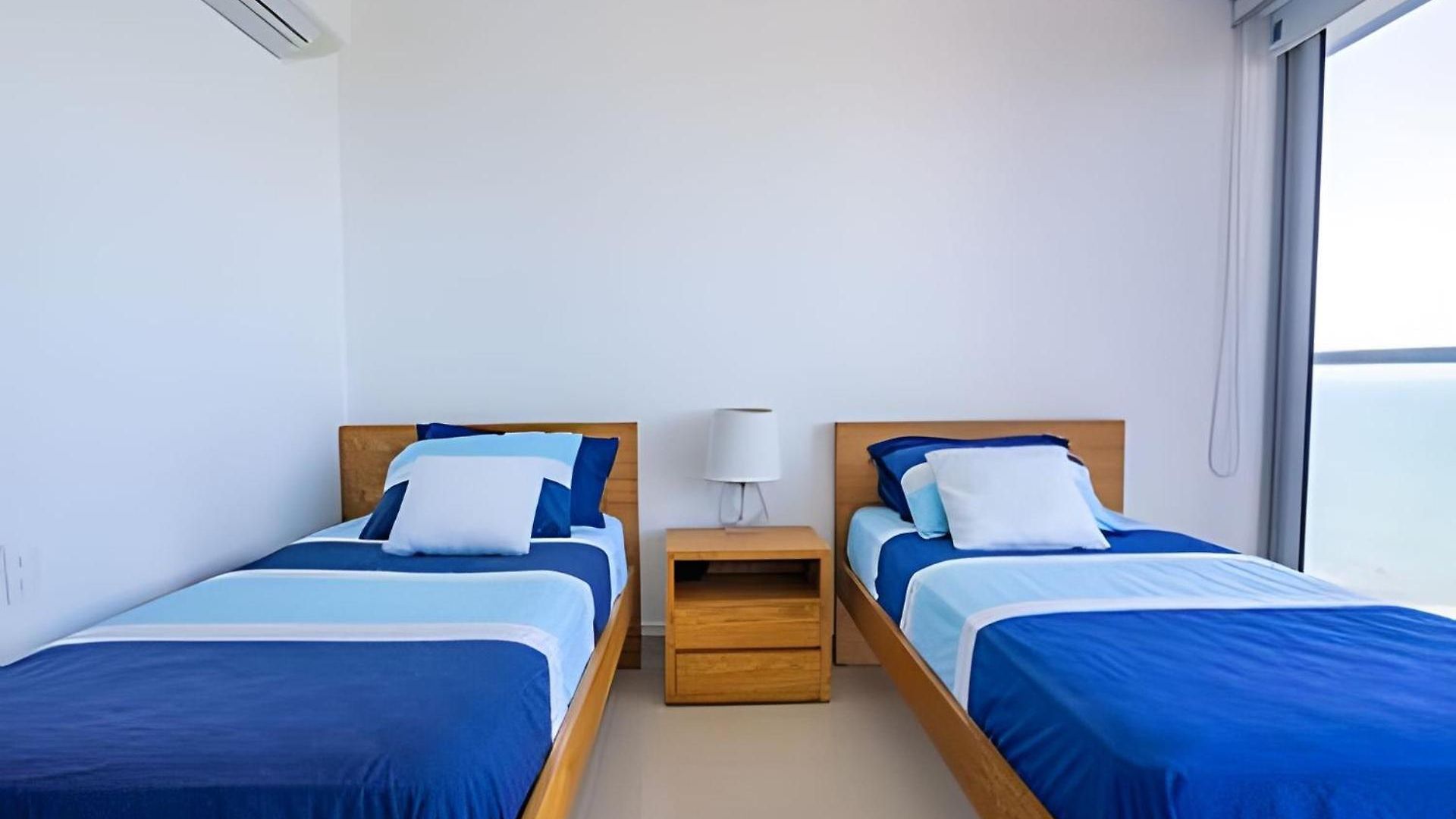 Apartamento Hermoso Apto Frente Al Mar - Morros Piso 9 *
