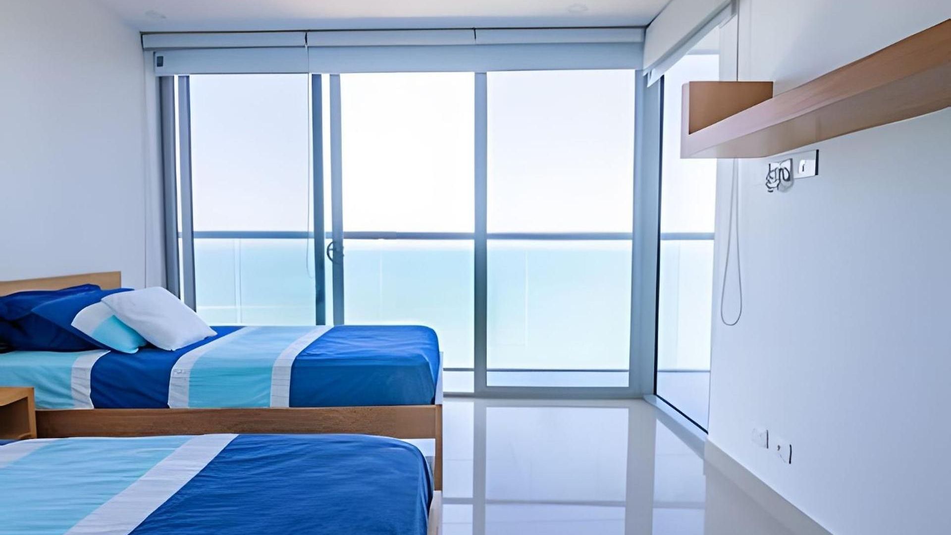 Apartamento Hermoso Apto Frente Al Mar - Morros Piso 9