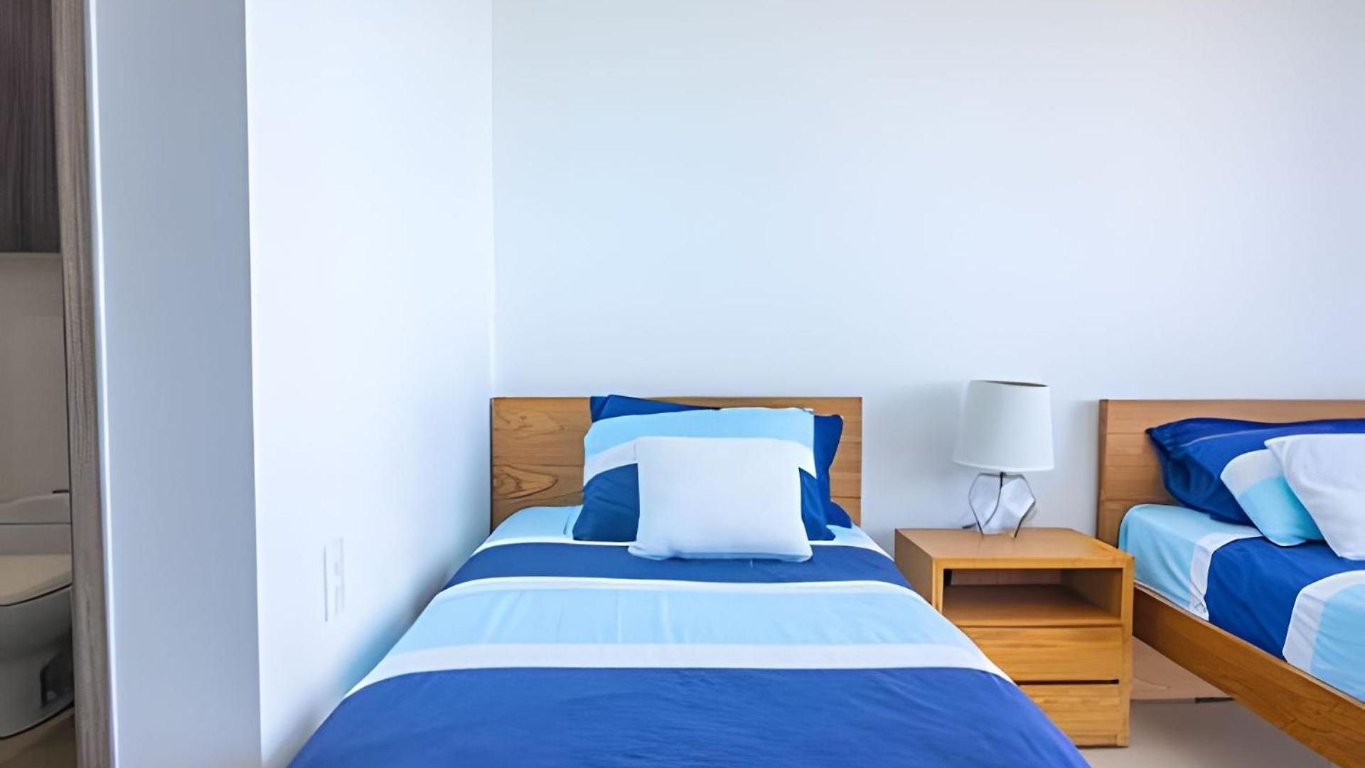 Apartamento Hermoso Apto Frente Al Mar - Morros Piso 9 *