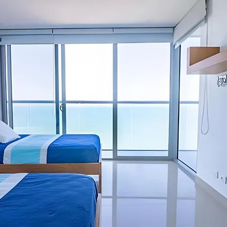 Apartamento Hermoso Apto Frente Al Mar - Morros Piso 9