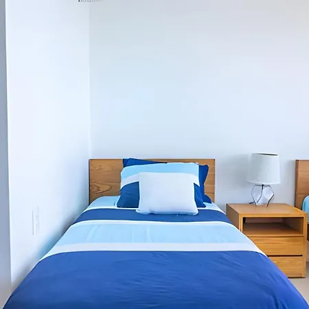 Apartamento Hermoso Apto Frente Al Mar - Morros Piso 9 *