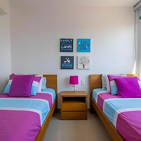 Apartamento Hermoso Apto Frente Al Mar - Morros Piso 9