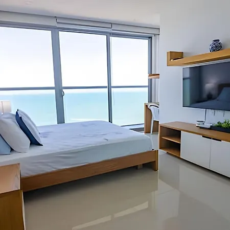 Hermoso Apto Frente Al Mar - Morros Piso 9 Apartamento *