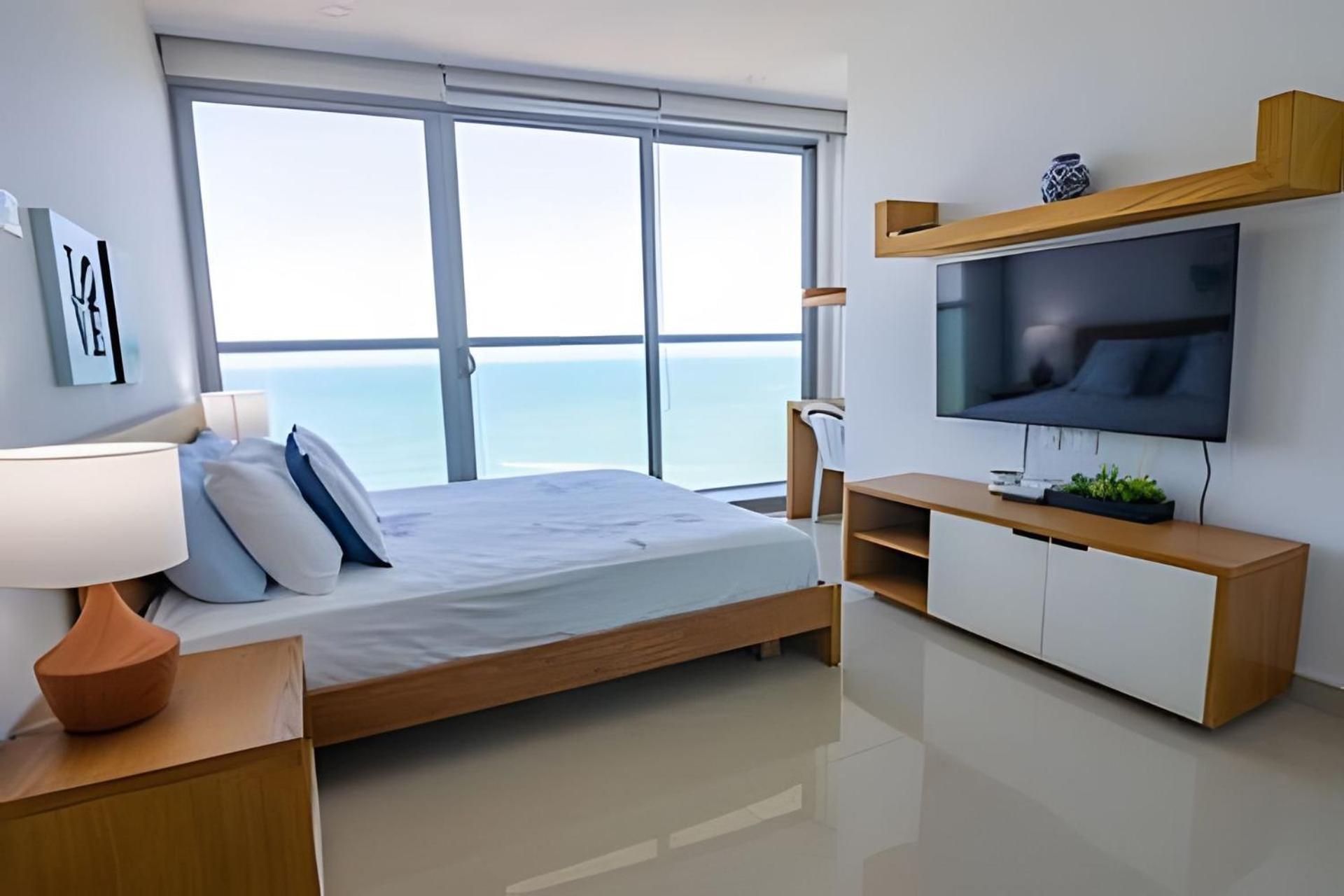 Hermoso Apto Frente Al Mar - Morros Piso 9 Apartamento *