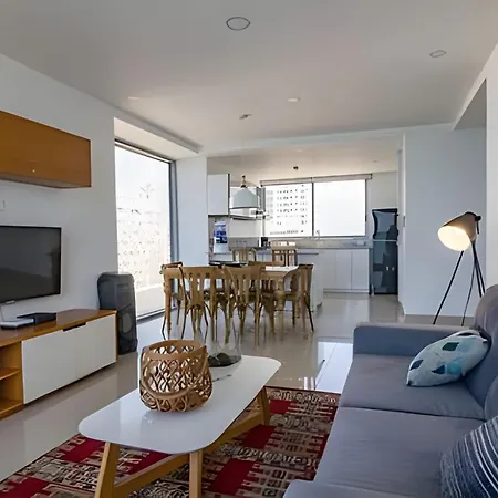 Apartamento Hermoso Apto Frente Al Mar - Morros Piso 9