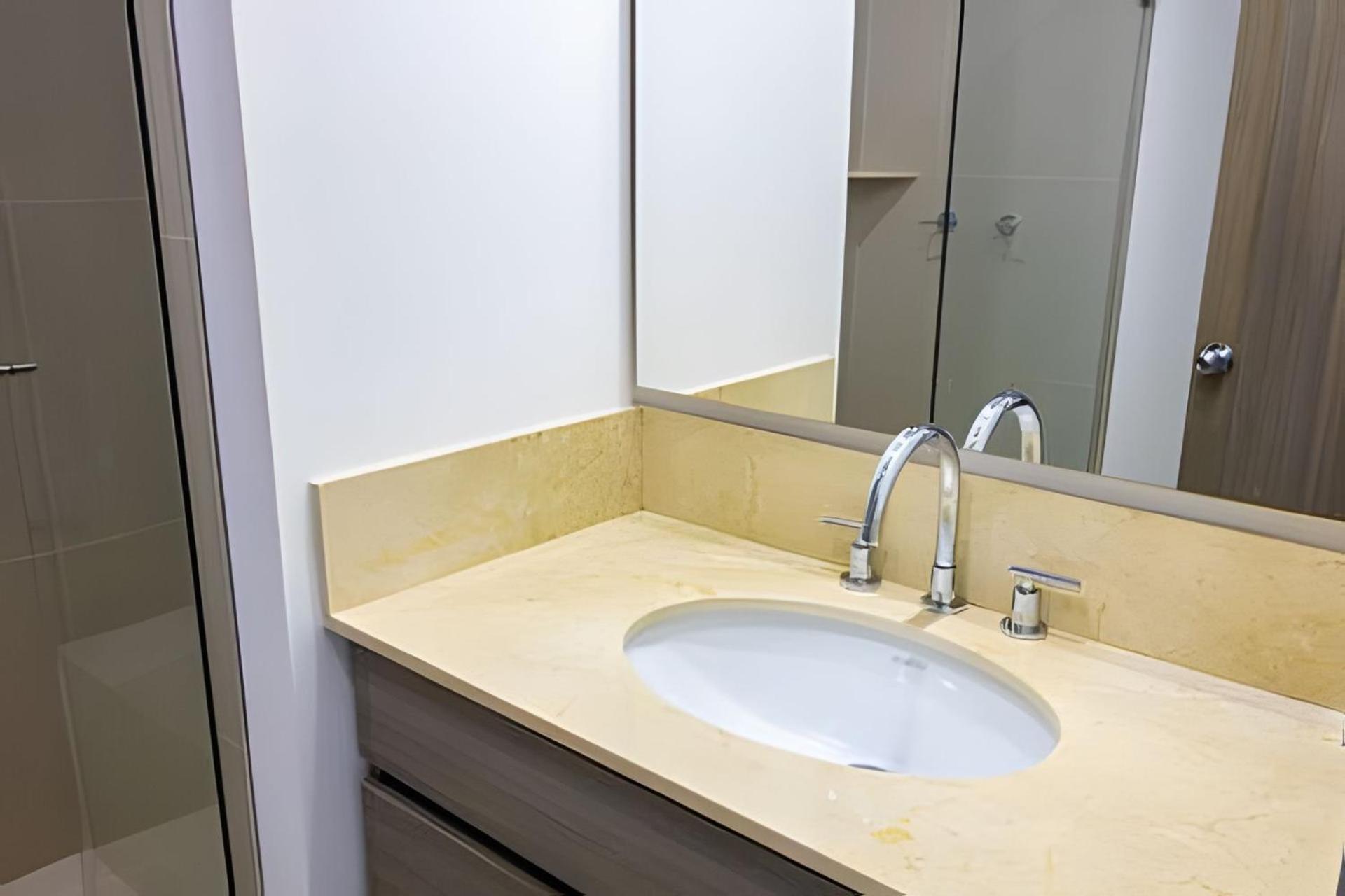 Hermoso Apto Frente Al Mar - Morros Piso 9