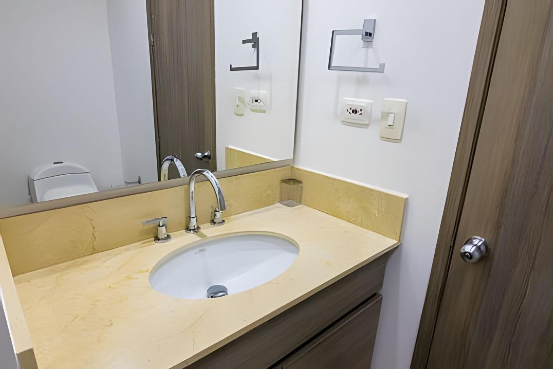 Hermoso Apto Frente Al Mar - Morros Piso 9 Apartment *