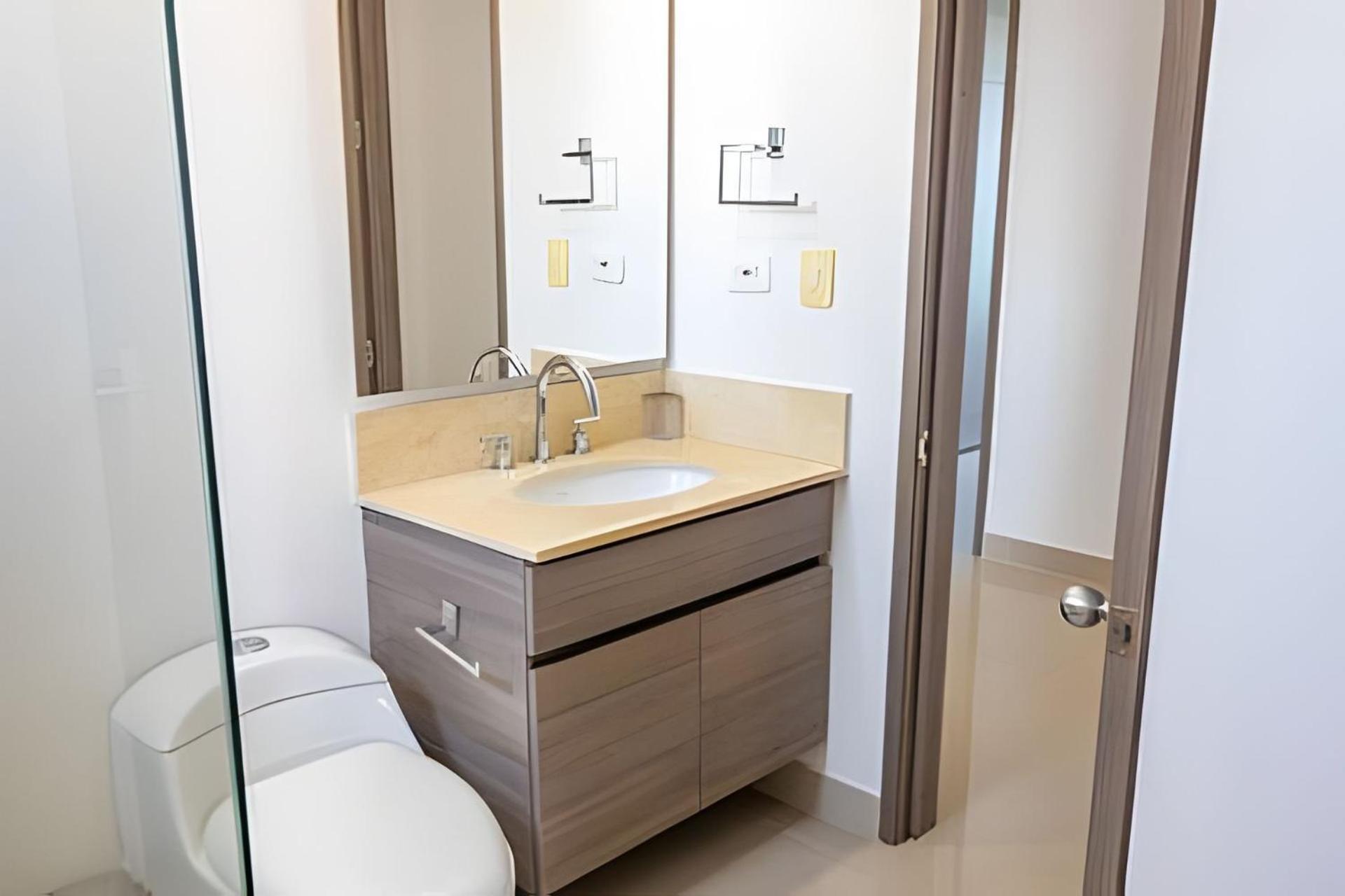 Hermoso Apto Frente Al Mar - Morros Piso 9 Apartment *